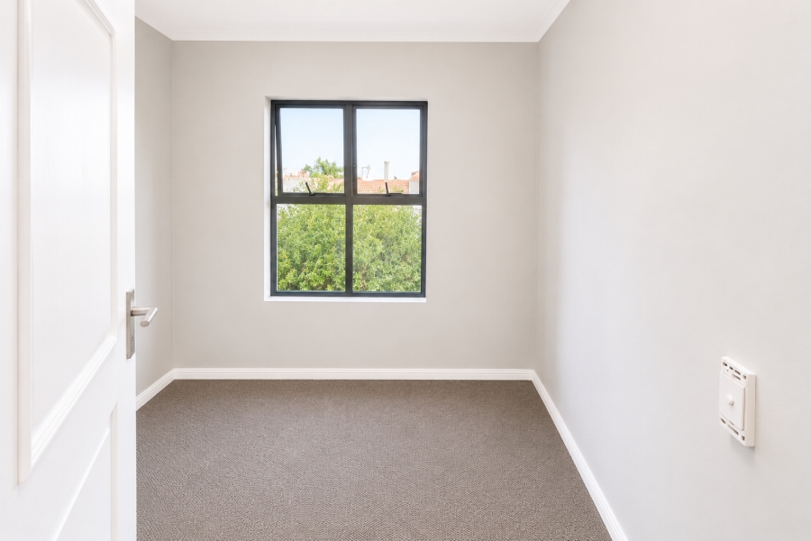 To Let 3 Bedroom Property for Rent in Royal Ascot Western Cape